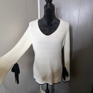 Hannah size medium nice and